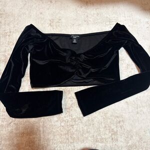 PrettyLittleThing Black Velvet Crop Top